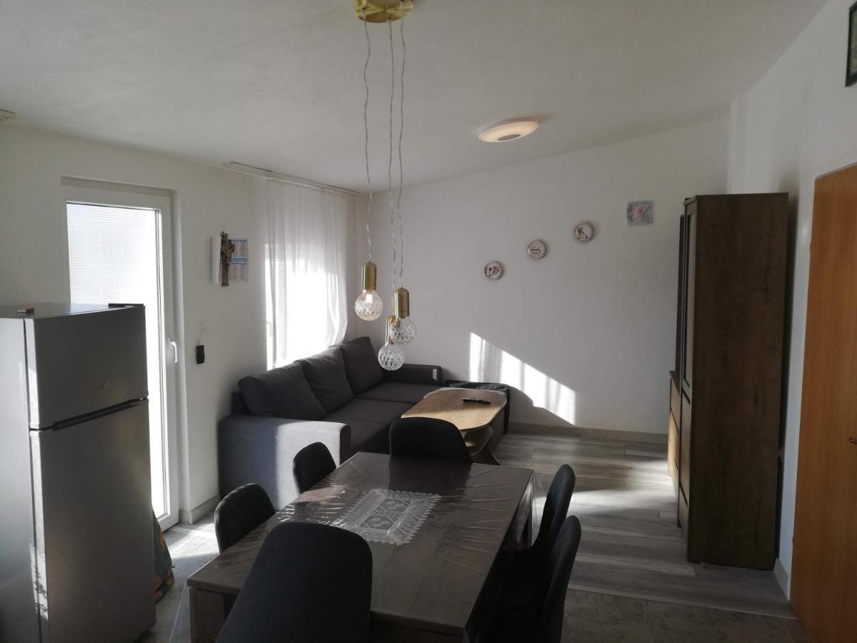 Apartman Kety Vir Exteriér fotografie